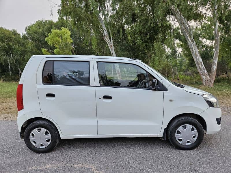 Suzuki Wagon R 2018 9