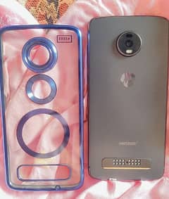 moto Z4 with accessories new lush condition 4/128gb  48mp rear 25front