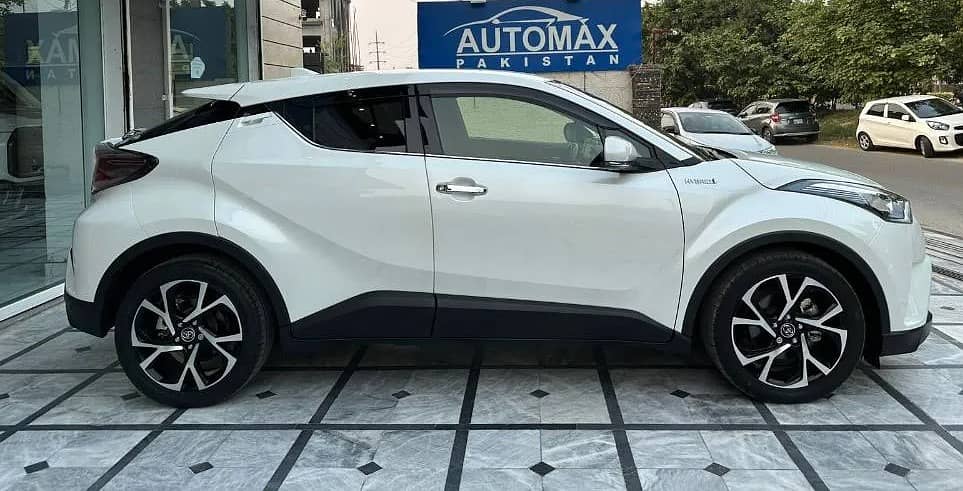 TOYOTA C-HR Hybrid - 2018 4