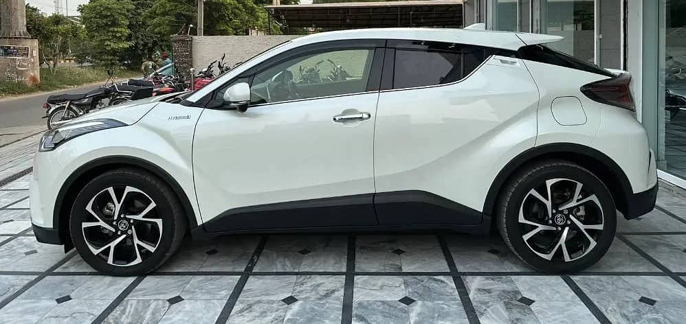 TOYOTA C-HR Hybrid - 2018 5