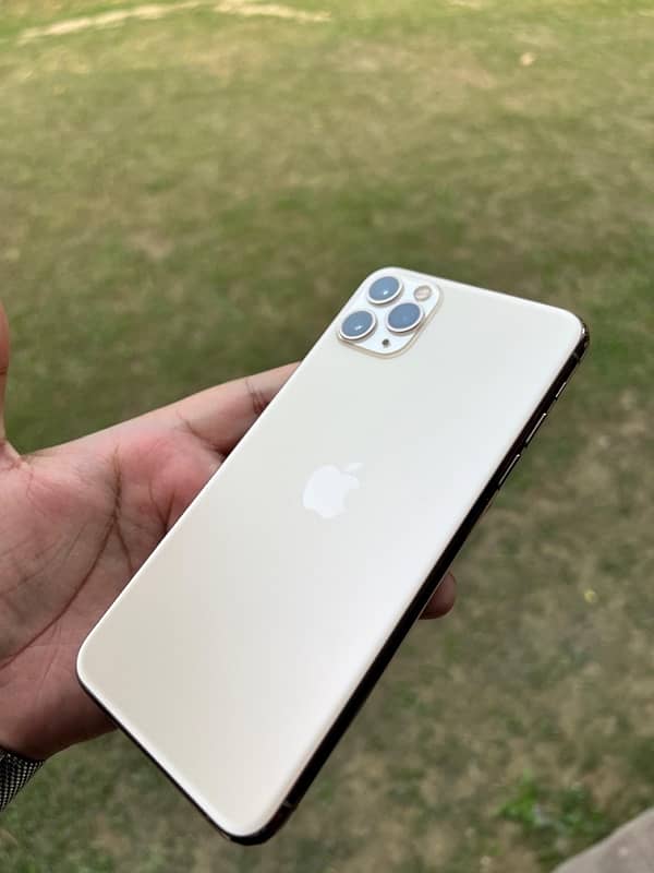 iphone 11 pro max 256gb PTA approved 1