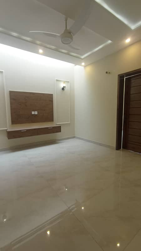 5 Marla Beautiful House for SALE in Sector M7A Lake City Lahore 11