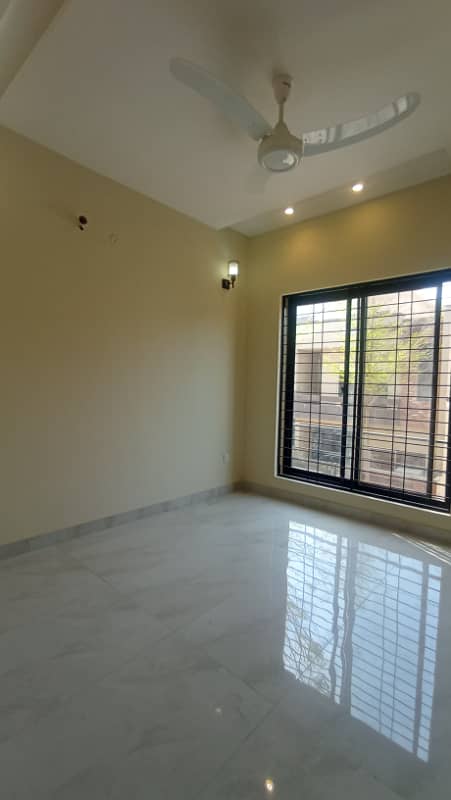 5 Marla Beautiful House for SALE in Sector M7A Lake City Lahore 12