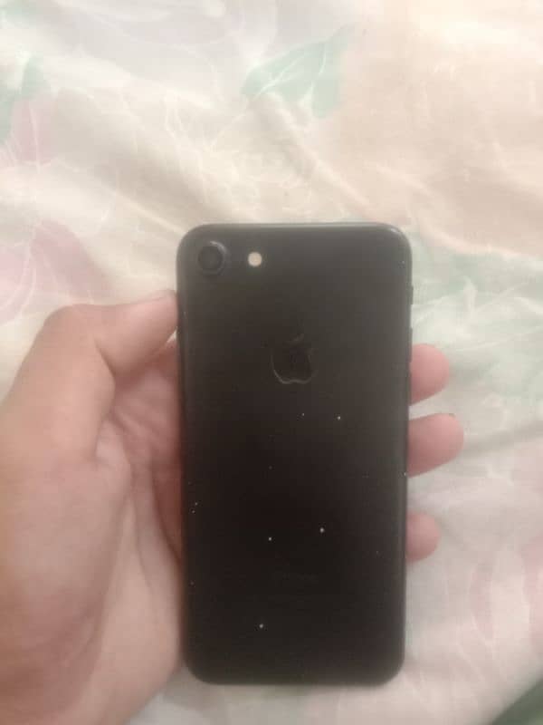 IPHONE 7 PTA APPROVED (URGENT SALE ) 2