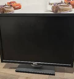 Dell LED 24 inch screen mai 4lines hai