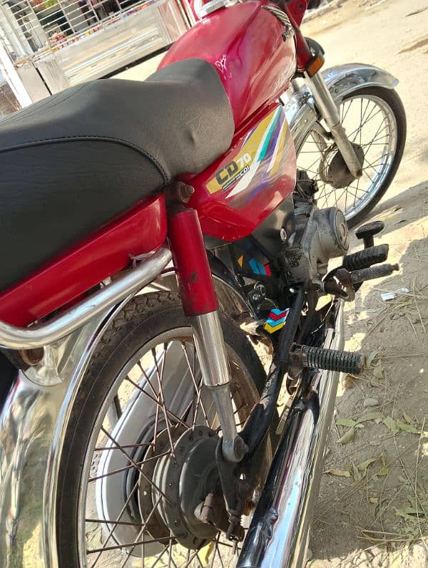 CD7T HONDA (KARACHI NUMBER) "2015" 4