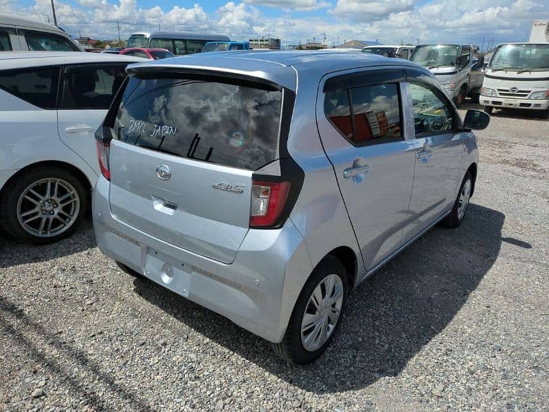 Daihatsu Mira 2024 2