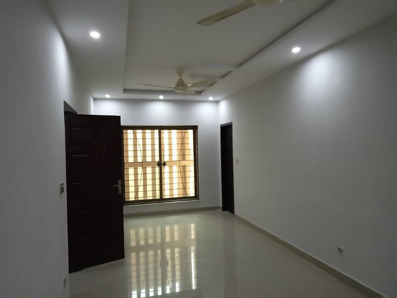 CANTT,12 MARLA OFFICE FOR RENT GULBERGU UPPER MALL SHADMAN GOR GARDEN TOWN LAHORE 12