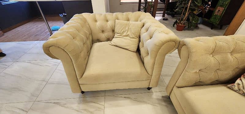 beautiful Chester imported sofa set 3+1 seater 4