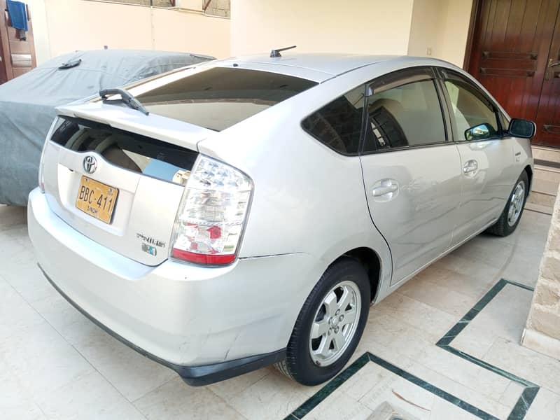 Toyota Prius 2010 Reg 2014 Hybrid Outclass Original in DHA Karachi 3