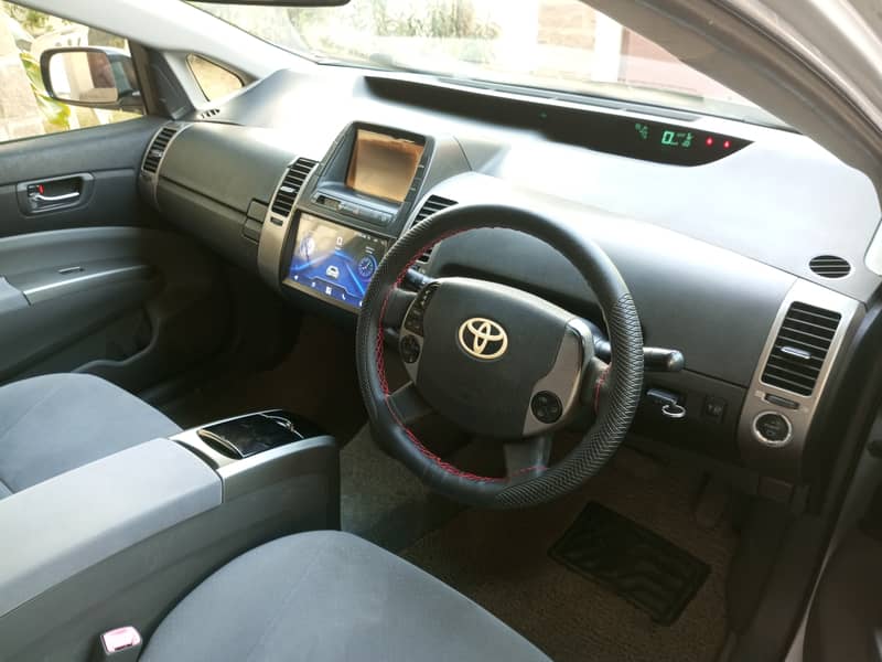 Toyota Prius 2010 Reg 2014 Hybrid Outclass Original in DHA Karachi 5