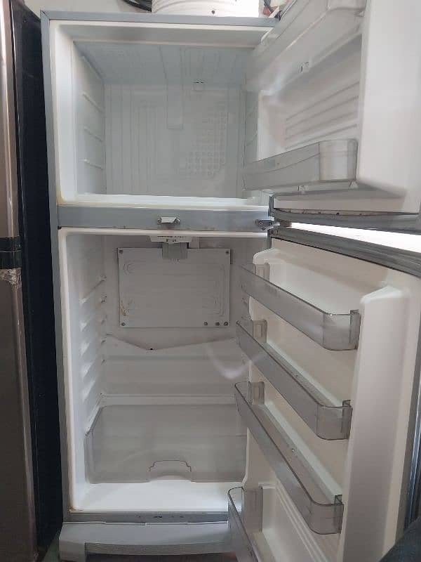 dawlance fridge 1