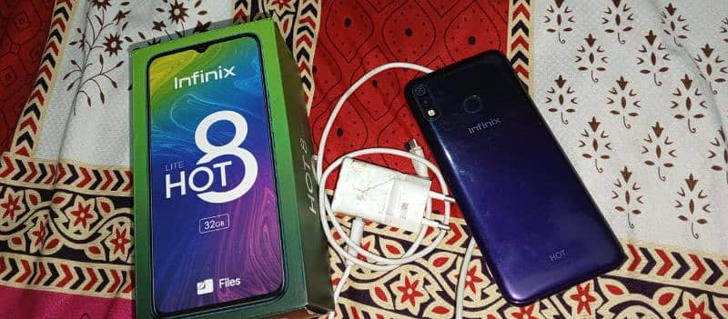 infinix hot 8 lite 2/32 1