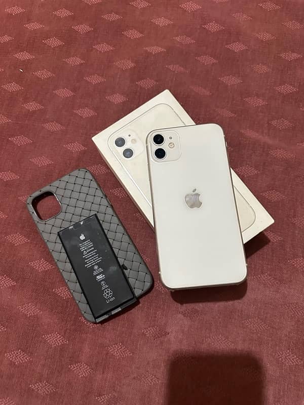 IPHONE 11 dual sim pta approved 128gb 0