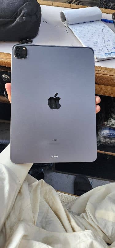 Ipad pro M1 chip 11 inch 128gb grey color 1