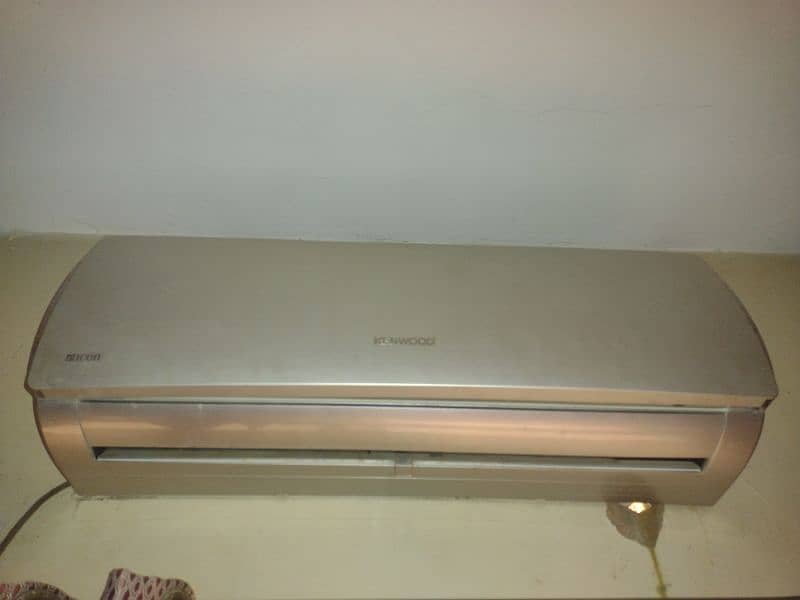 Kenwood 1 ton non-inverter ac 0