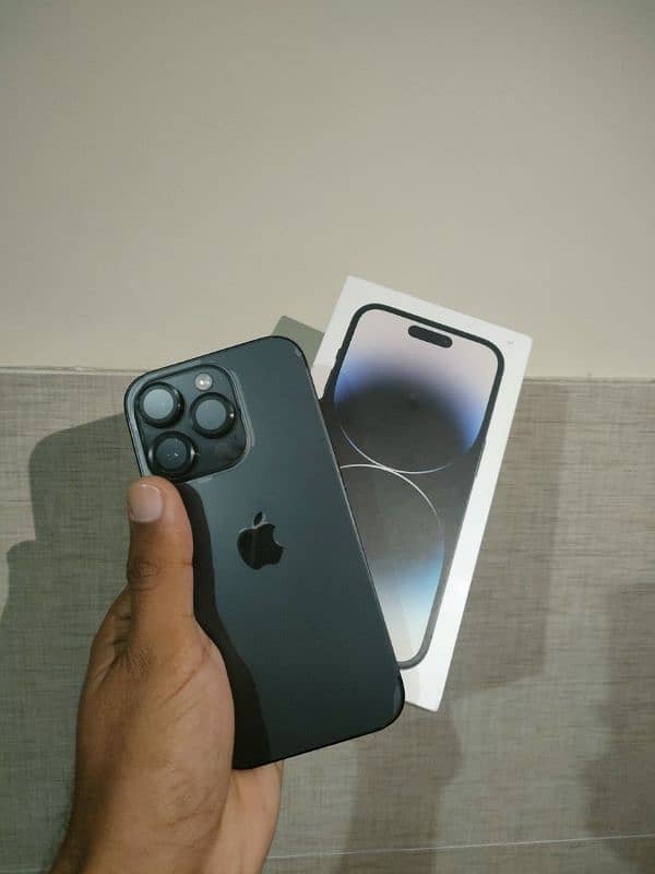 I phone 14 pro 10/10 128gb 0