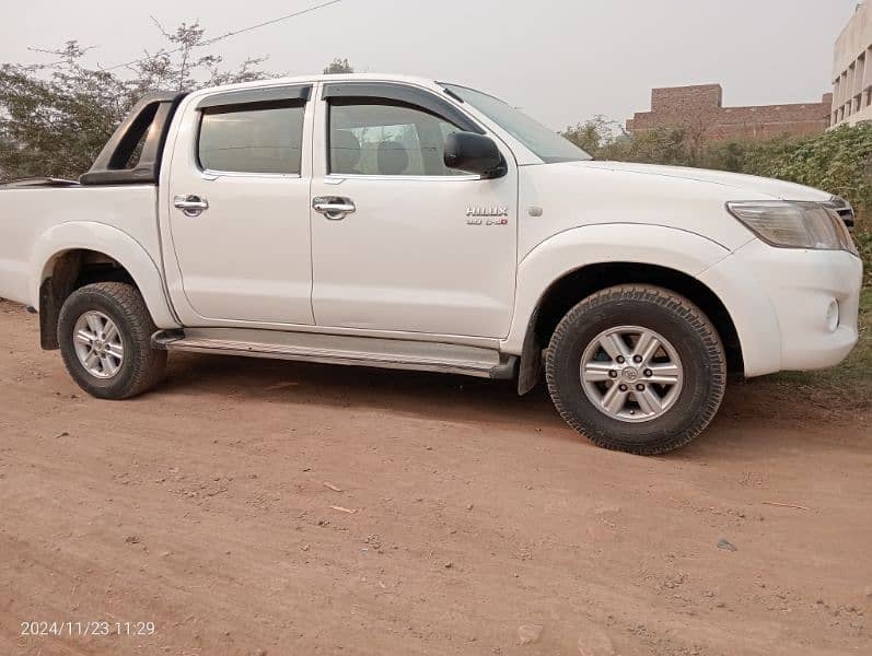 Toyota Hilux 2009 1