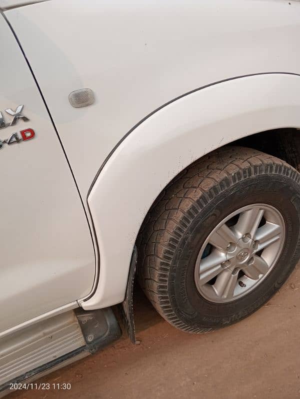 Toyota Hilux 2009 4