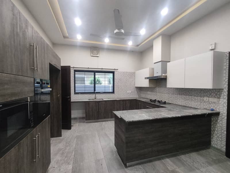 One kanal luxurious designer bungalow available for rent at prime location of DHA phase 06 35