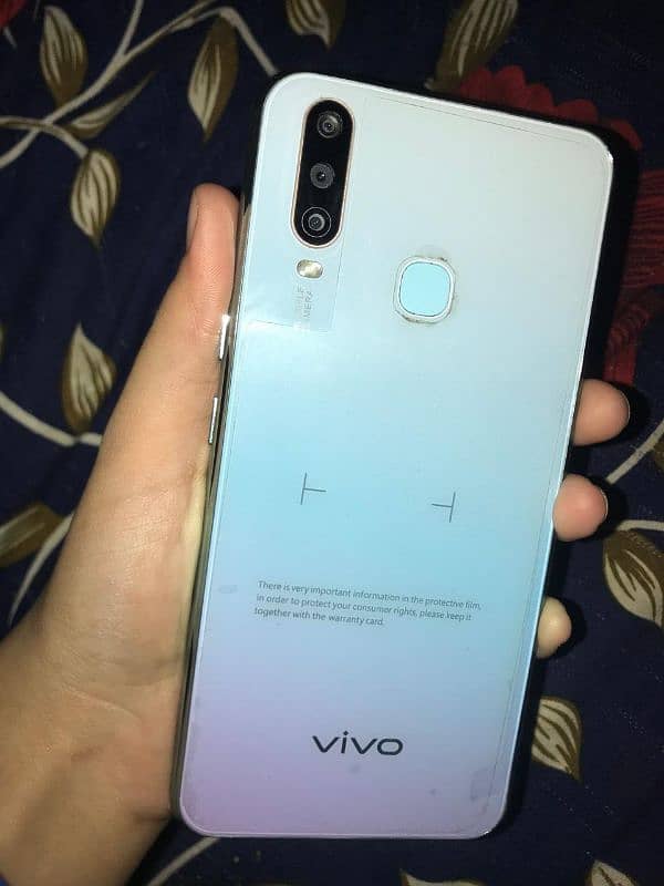 vivo y17 1