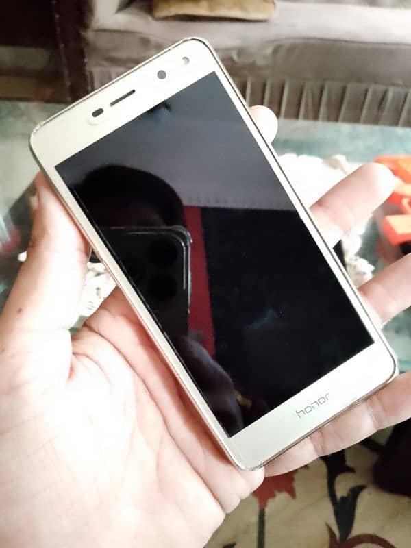 Huawei Y5 2017 in good condition 0