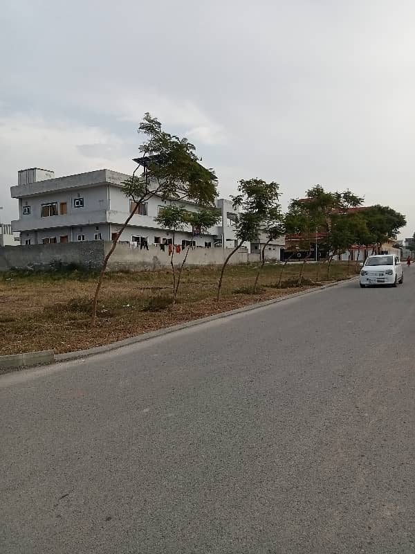 8 MARLA POSSESSION PLOT FOR SALE WITH ALL FACILITIES IN CDA APPROVED SECTOR F 17 T&TECHS ISLAMABAD 48