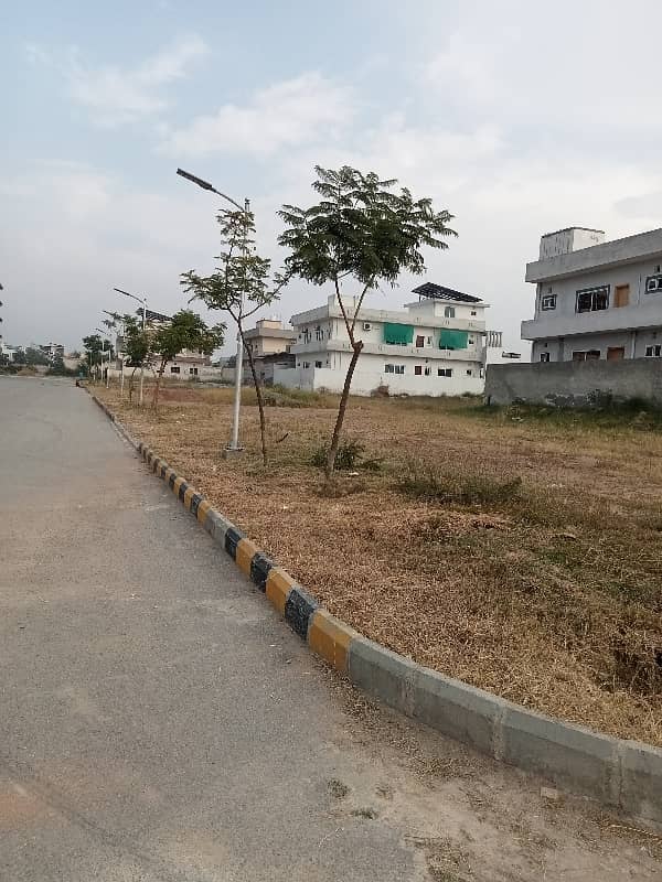 8 MARLA CORNER POSSESSION PLOT FOR SALE WITH ALL FACILITIES IN CDA APPROVED SECTOR F 17 T&TECHS ISLAMABAD 46