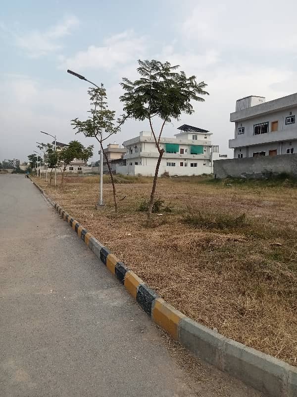 10 MARLA CORNER POSSESSION PLOT FOR SALE WITH ALL FACILITIES IN CDA APPROVED SECTOR F 17 T&TECHS ISLAMABAD 49