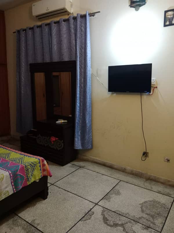 10 Marla Lower Portion Available For Rent In Johar Town G-4 Block 7