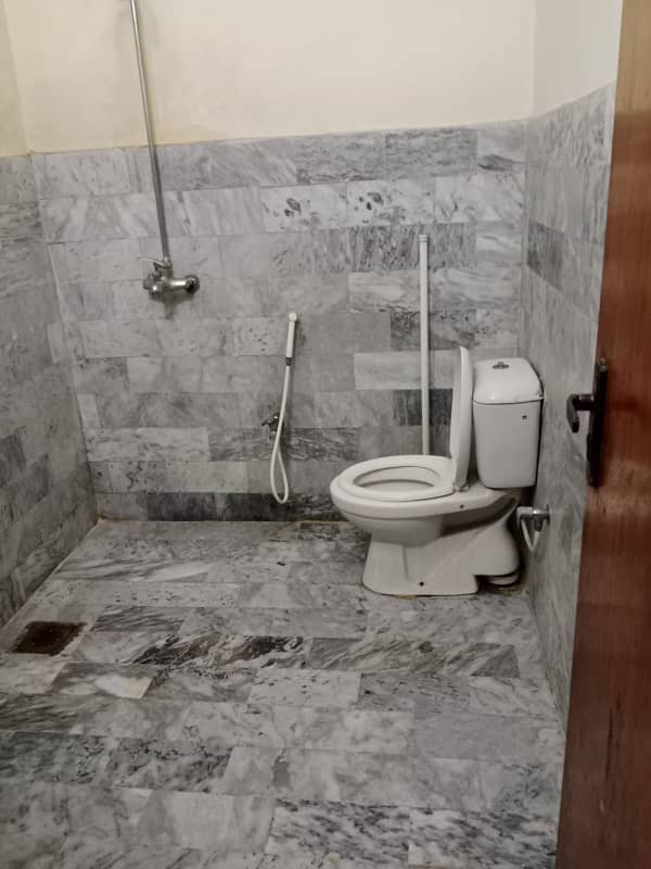 10 Marla Lower Portion Available For Rent In Johar Town G-4 Block 10