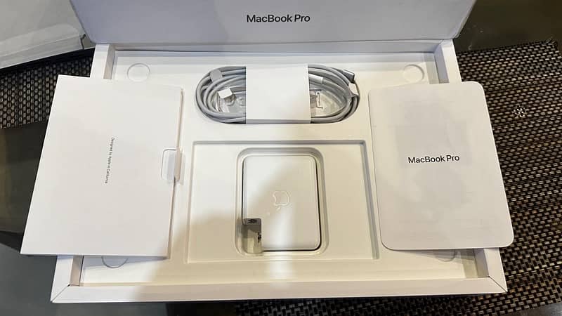 Macbook Pro M1 16 inch brand new 8