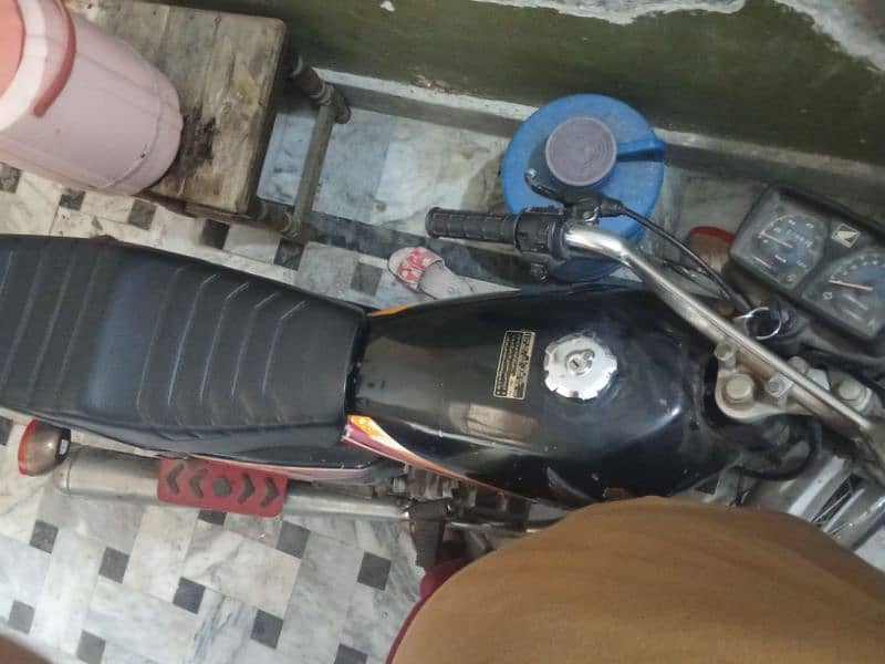 Honda CG 125 Best condition 2011 model in BLACK color 1