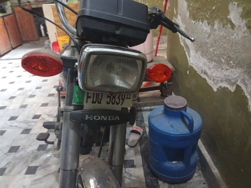 Honda CG 125 Best condition 2011 model in BLACK color 2