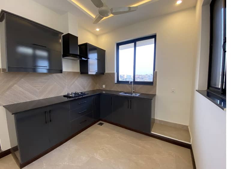 One kanal luxurious designer bungalow available for rent at prime location of DHA phase 07 10