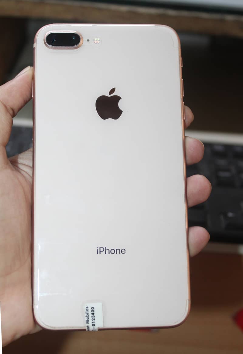 Iphone 8 PLUS 0