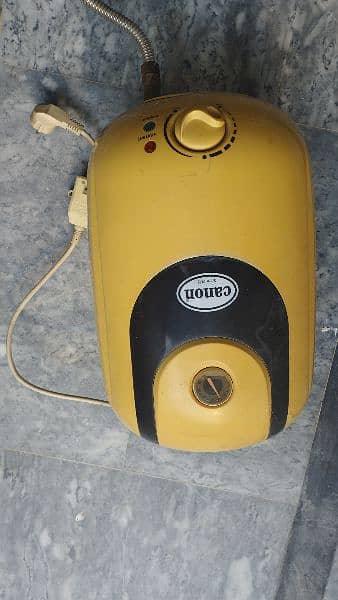 very cheap used electric geyser 1