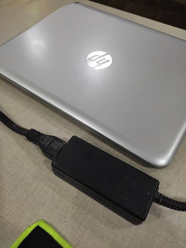 HP Core i3 4th Gen. - 4GB RAM 320GB HDD 11.6" Display 2