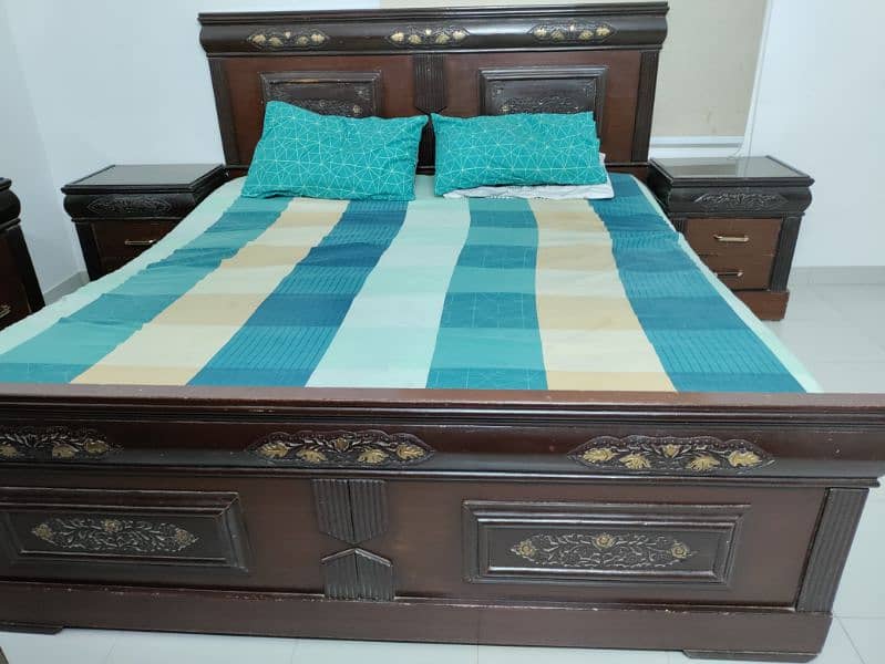 COMPLETE BEDROOM FURNITURE 1