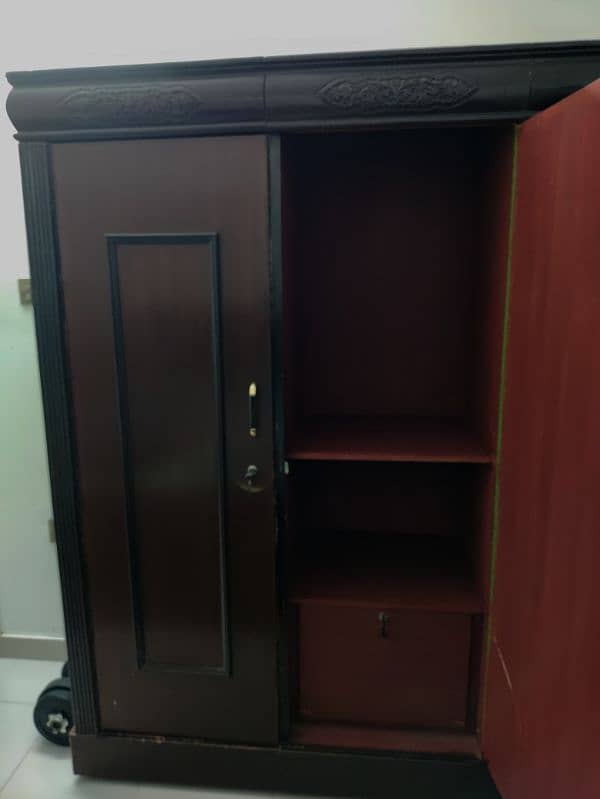 COMPLETE BEDROOM FURNITURE 2