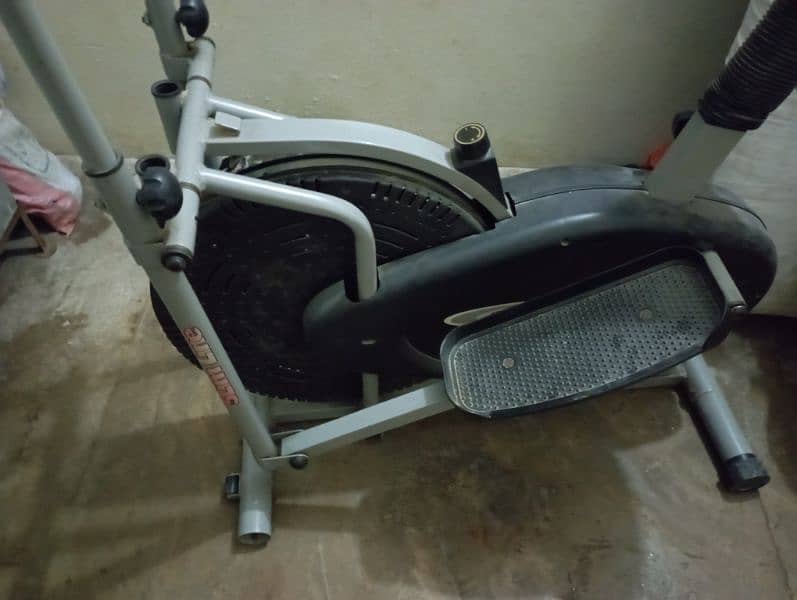 Exercise Cycle, Slimline Black 3