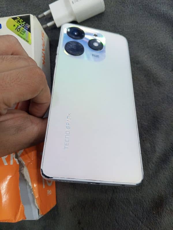 Tecno Spark 10pro 16/256 4