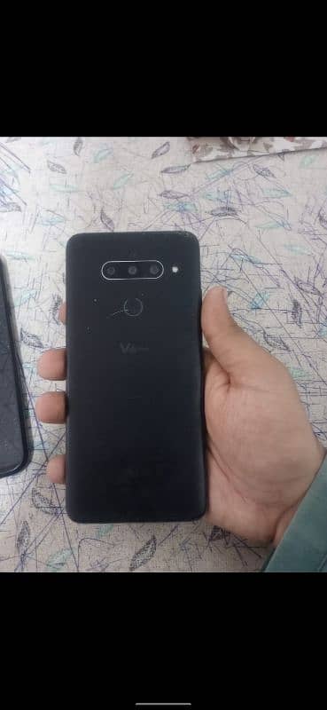 lg v40 non pta 3