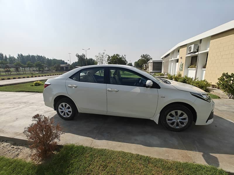 Toyota Corolla GLI 2018 - Lush Condition, Just buy & Drive 10