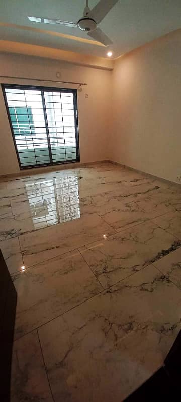 Brand New 10 Marla 3 Bedrooms 3rd Floor Apartment Available For Sale In Sector - D Askari 11 Lahore 7