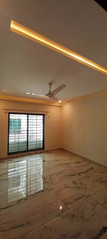 Brand New 10 Marla 3 Bedrooms 3rd Floor Apartment Available For Sale In Sector - D Askari 11 Lahore 8