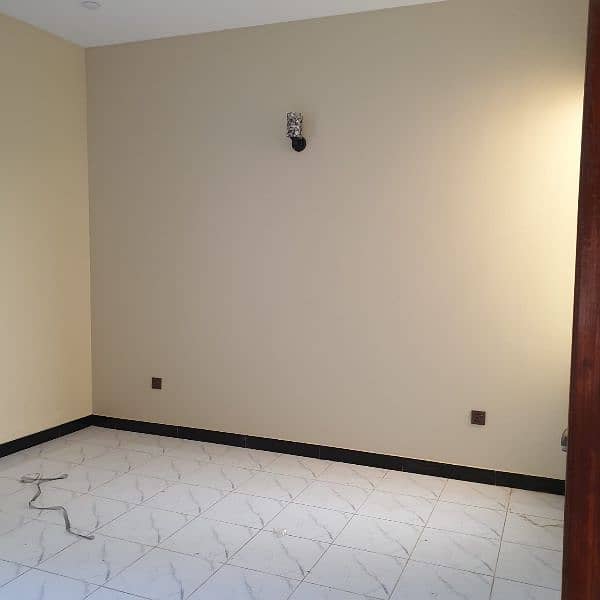 120 sqydz Penthouse for rent 8