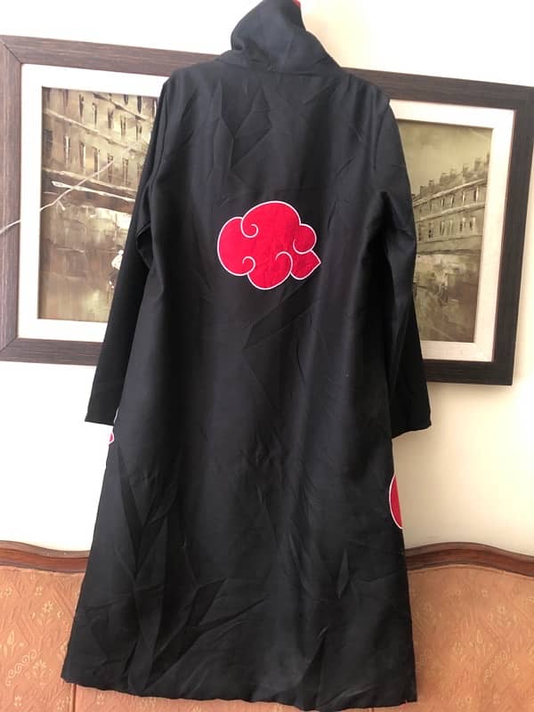 Barely worn, Cool Naruto Uchiha clan robe 1