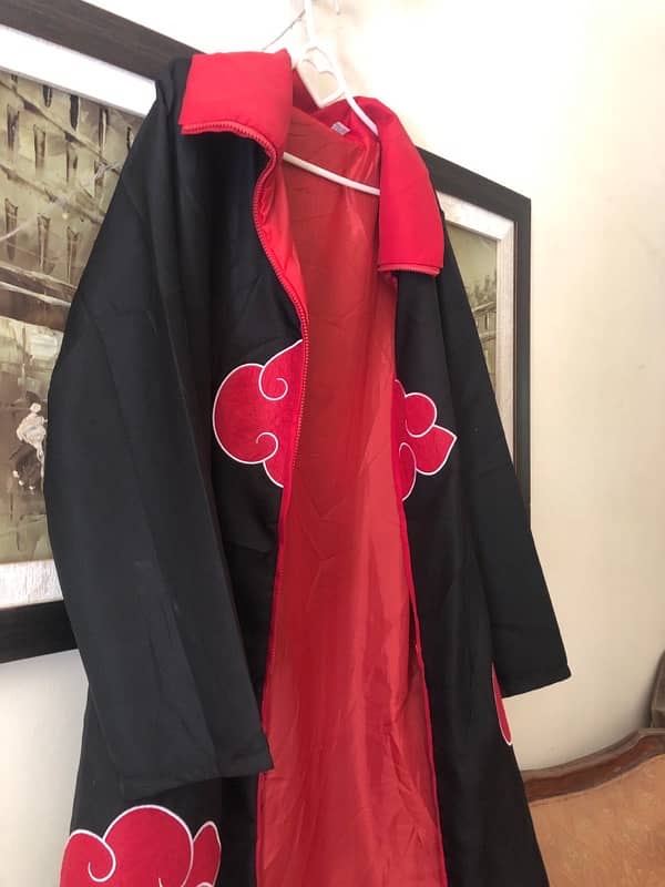 Barely worn, Cool Naruto Uchiha clan robe 2