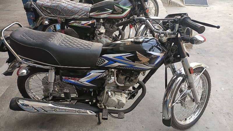 Honda cg 125 Karachi 03027746711 2